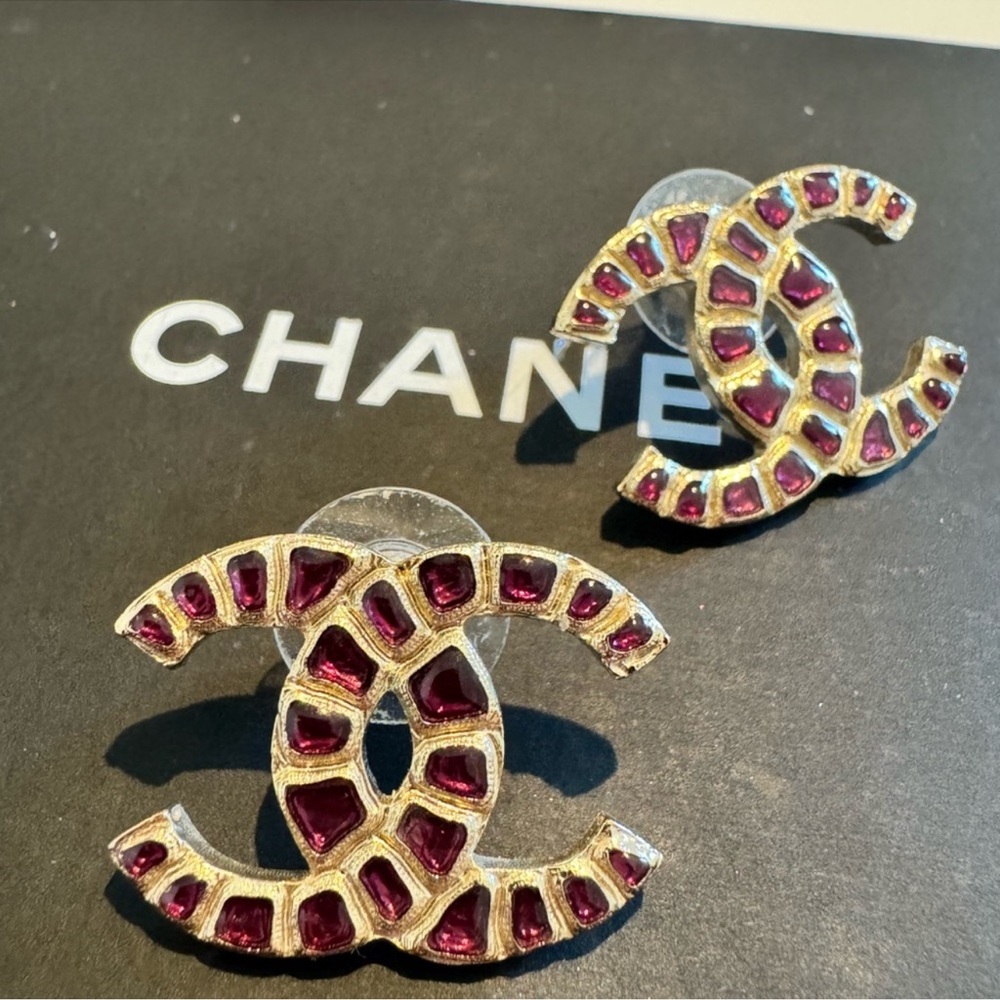 RARE CHANEL 2019 Egyptian Nile Stud Gold Runway Earrings